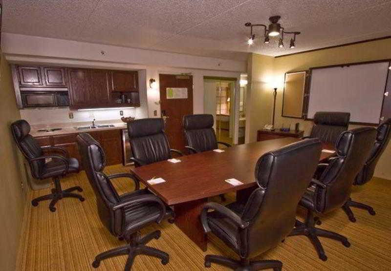 Courtyard By Marriott Lansing Hotel Facilities photo